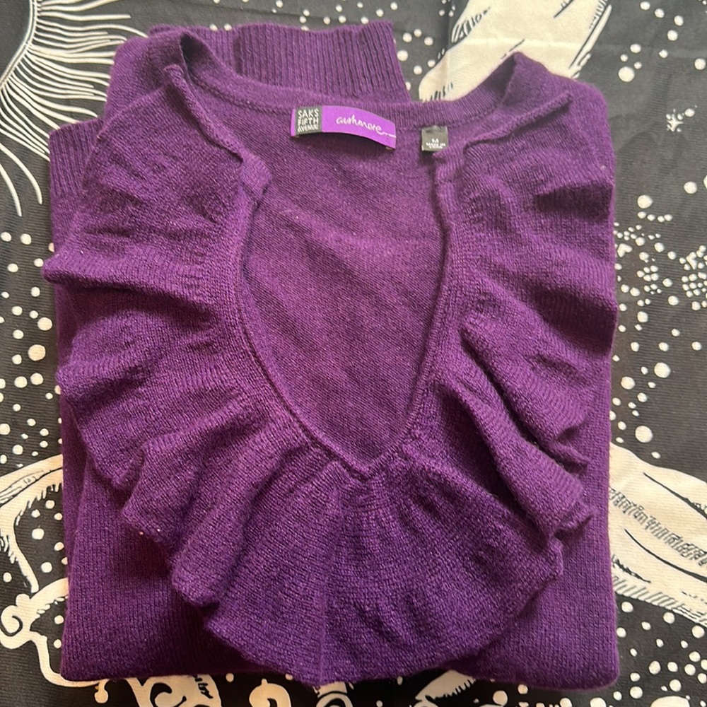100% cashmere sweater top size M Saks fifth avenue